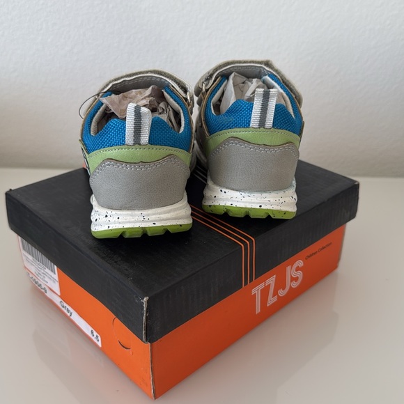 Boys Double Adjustable Strap Sandals with Soccer design - Picture 11 of 13